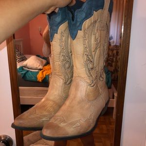 Cowboy Boots 👢